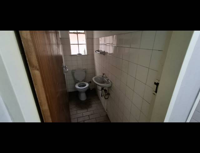 700M² BUILDING TO LET IN BRAKPAN NORTH